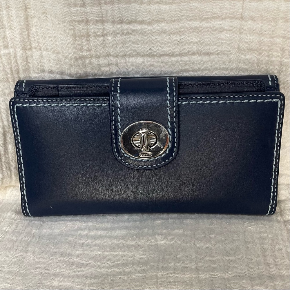 Vintage Coach Hampton Leather Turnlock Wallet - Navy with Contrast Stitching